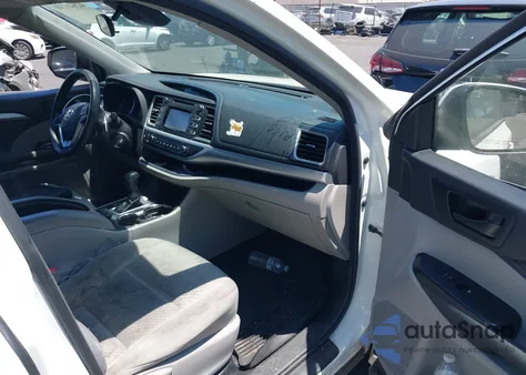 2018 Toyota Highlander Le z USA, uszkodzony, nr VIN 5TDZARFH8JS033218